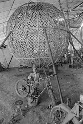 Vadodara, Circus, Early
