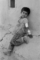 Kutch, Mutawa Girl, About 1976