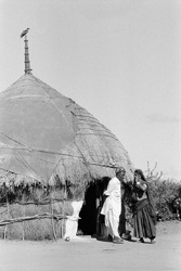 Kutch, bhunga @ Banni, 1976 (about) 